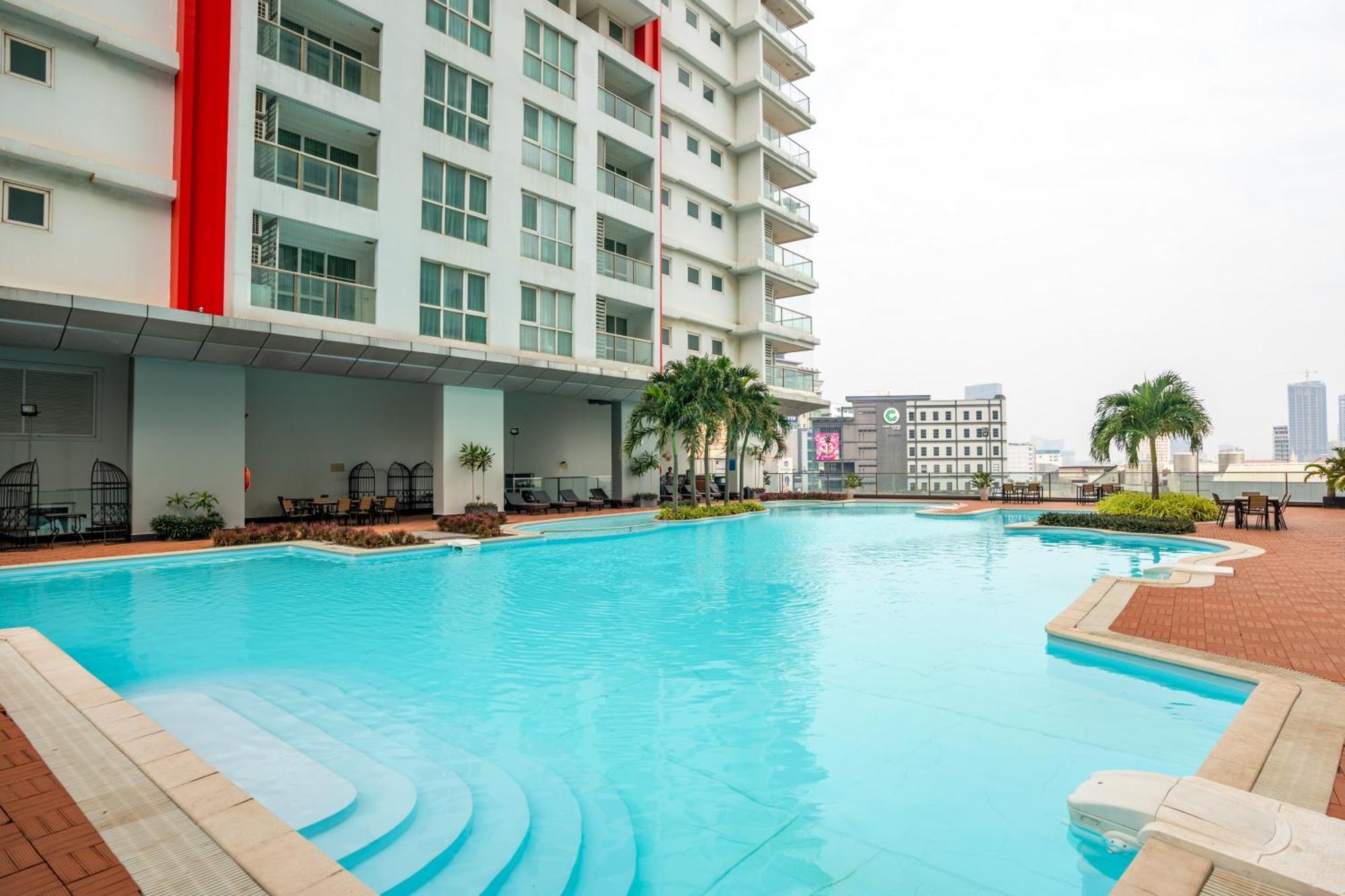 Olympia City Hotel By Dara Phnom-Penh Buitenkant foto