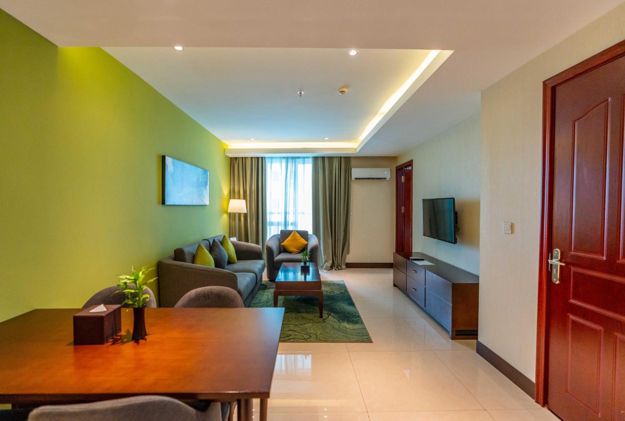Olympia City Hotel By Dara Phnom-Penh Buitenkant foto