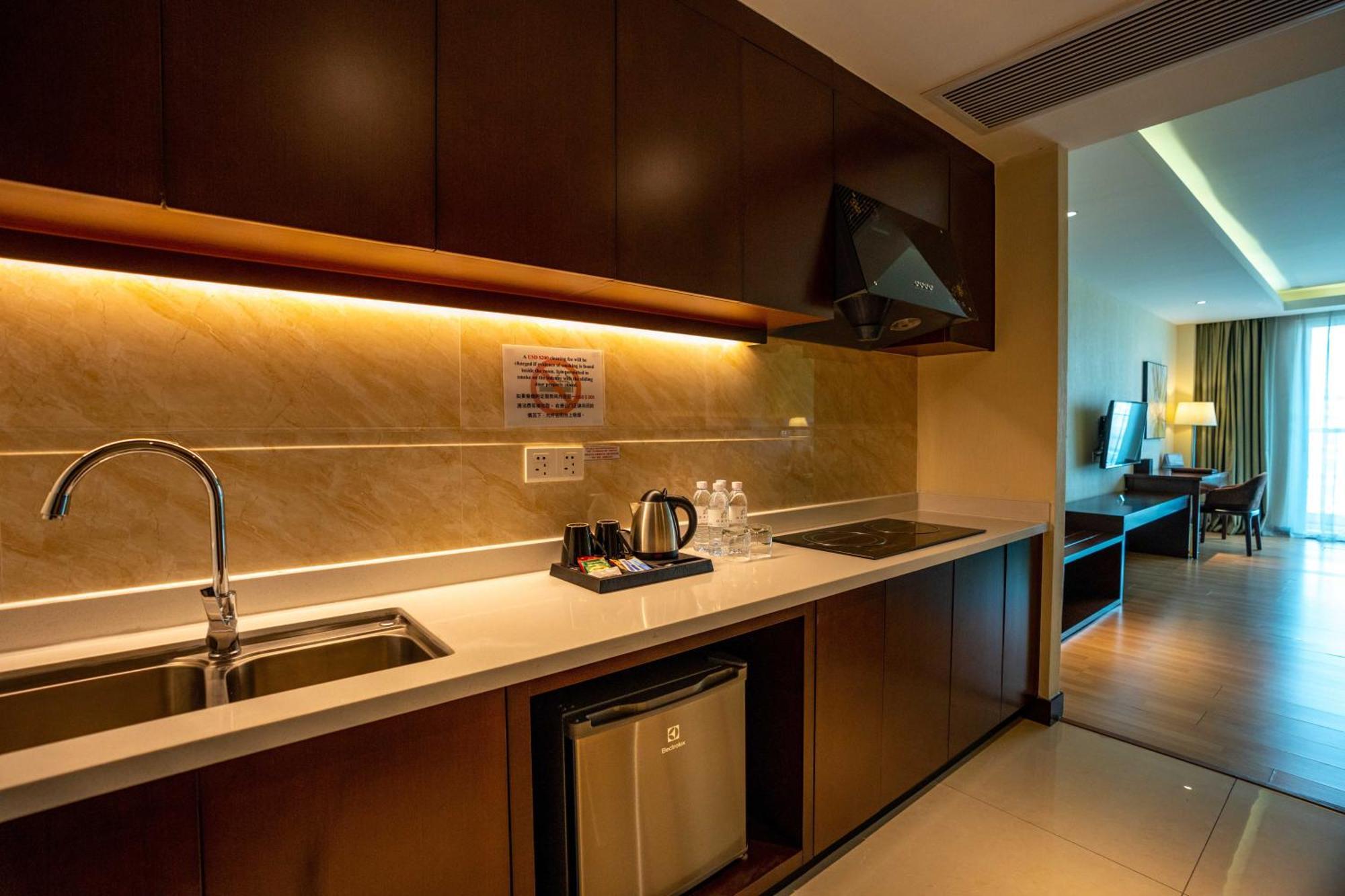 Olympia City Hotel By Dara Phnom-Penh Buitenkant foto
