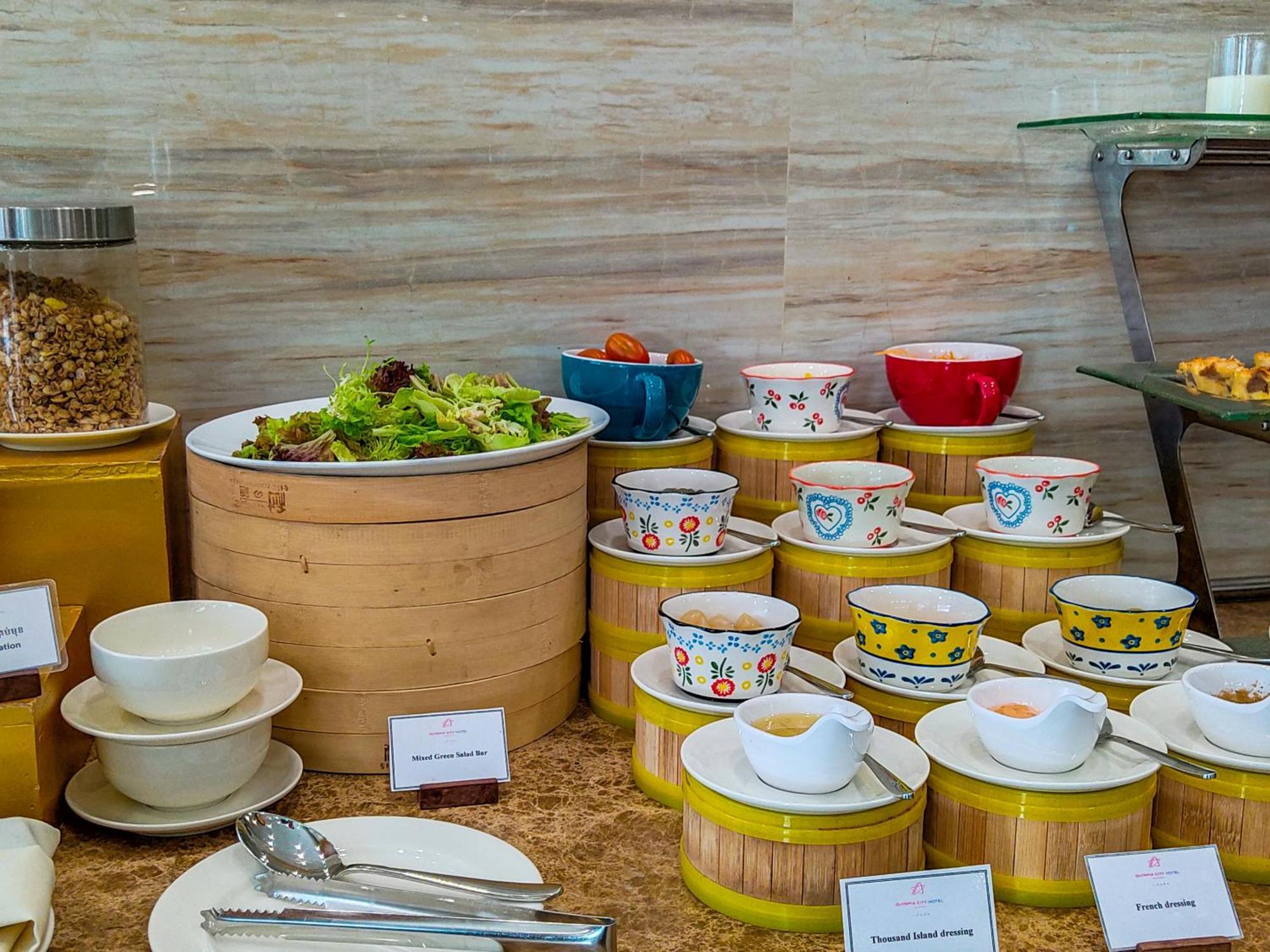 Olympia City Hotel By Dara Phnom-Penh Buitenkant foto