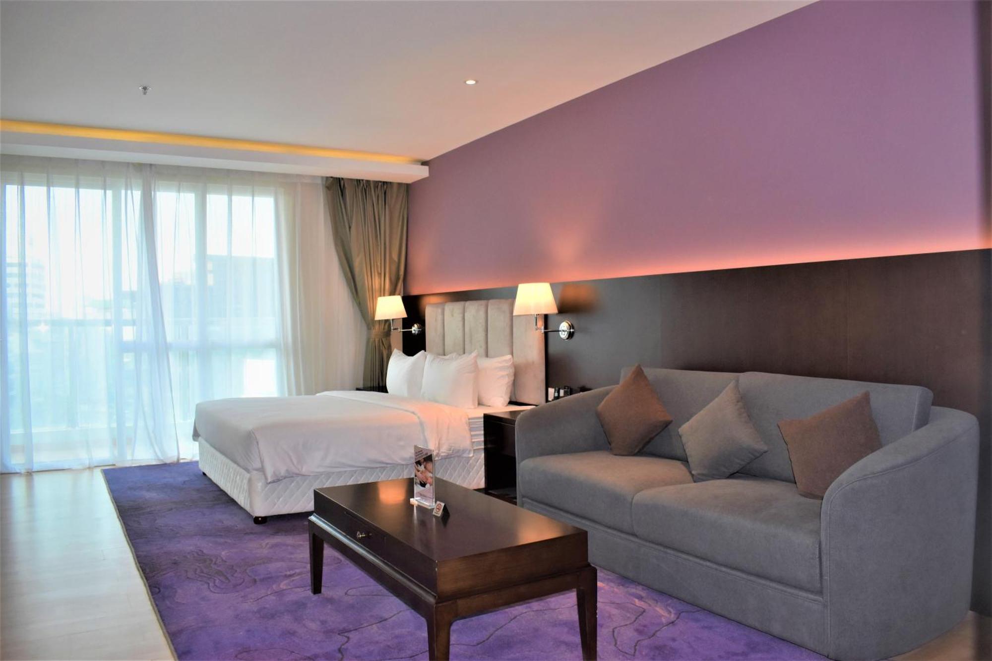 Olympia City Hotel By Dara Phnom-Penh Buitenkant foto