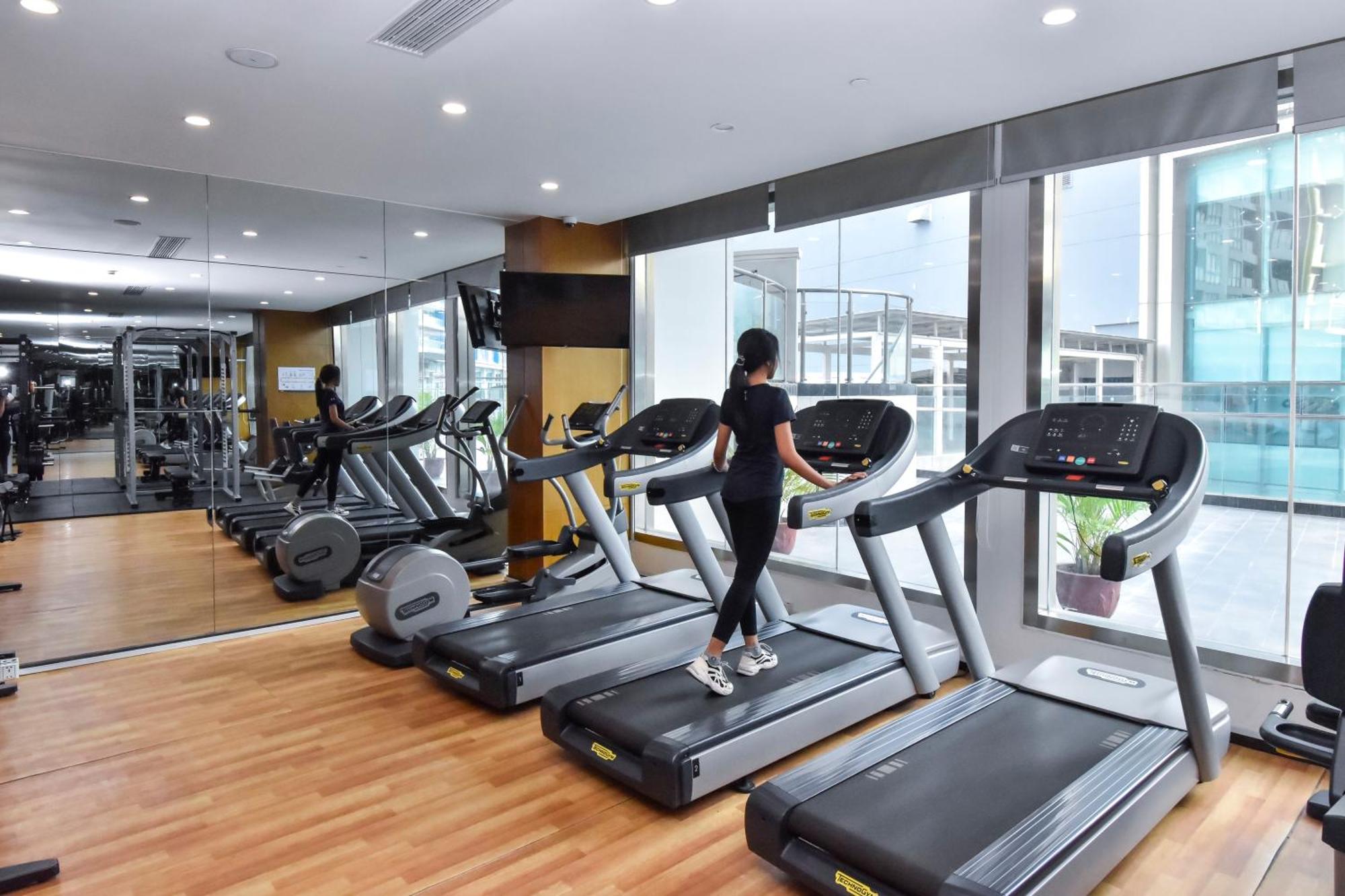 Olympia City Hotel By Dara Phnom-Penh Buitenkant foto