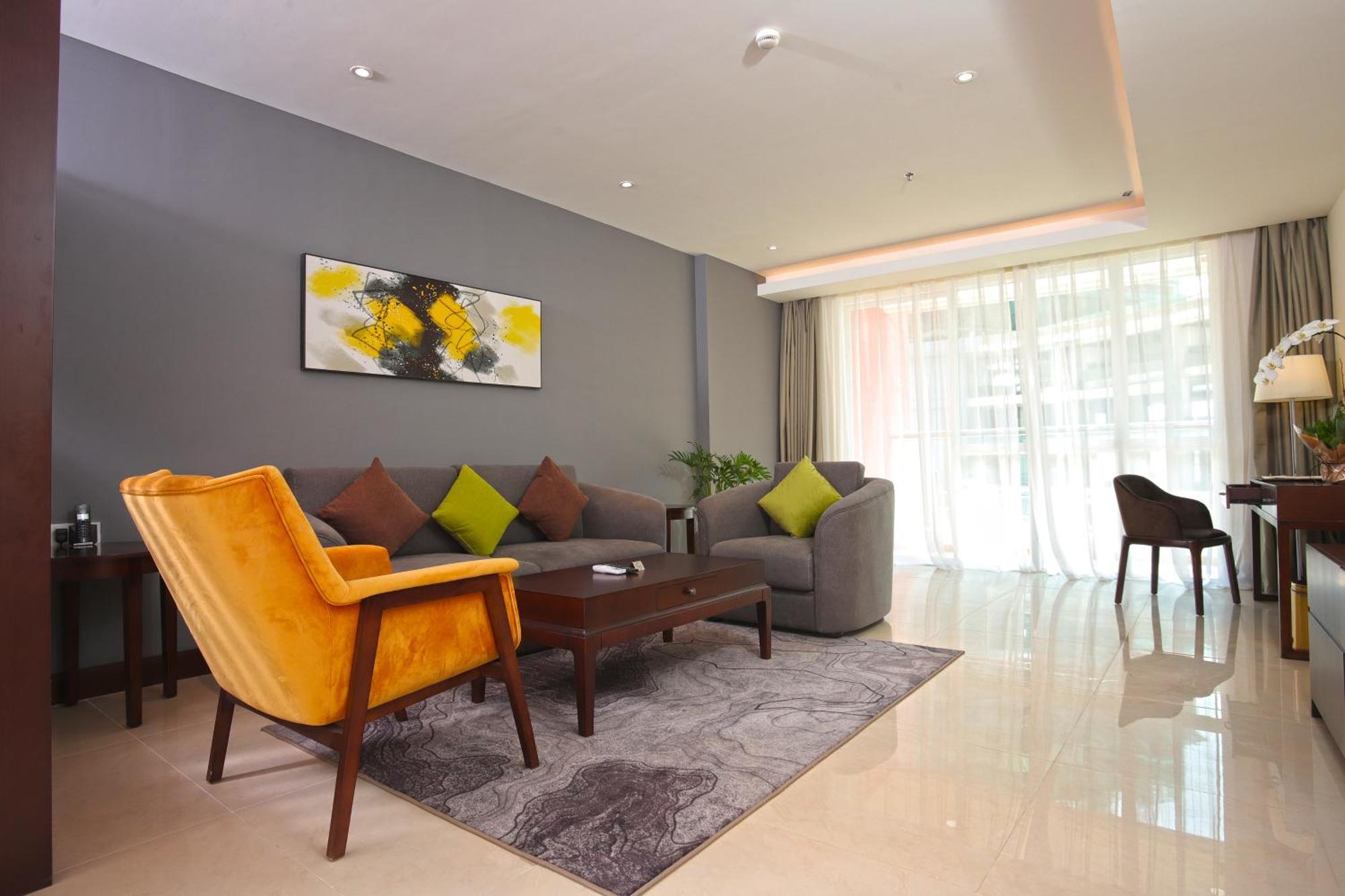 Olympia City Hotel By Dara Phnom-Penh Buitenkant foto